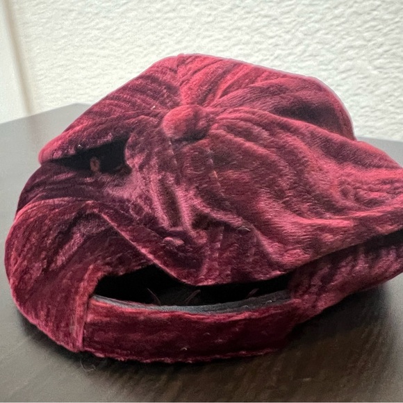 Jessica Simpson Women’s Burgundy Adjustable Strapback Baseball Cap Hat - Picture 4 of 7